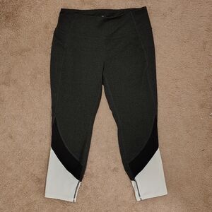 Dark Grey, Black, White Capri Leggings. Tangerine Brand. XL (Approx Sz 10/12)